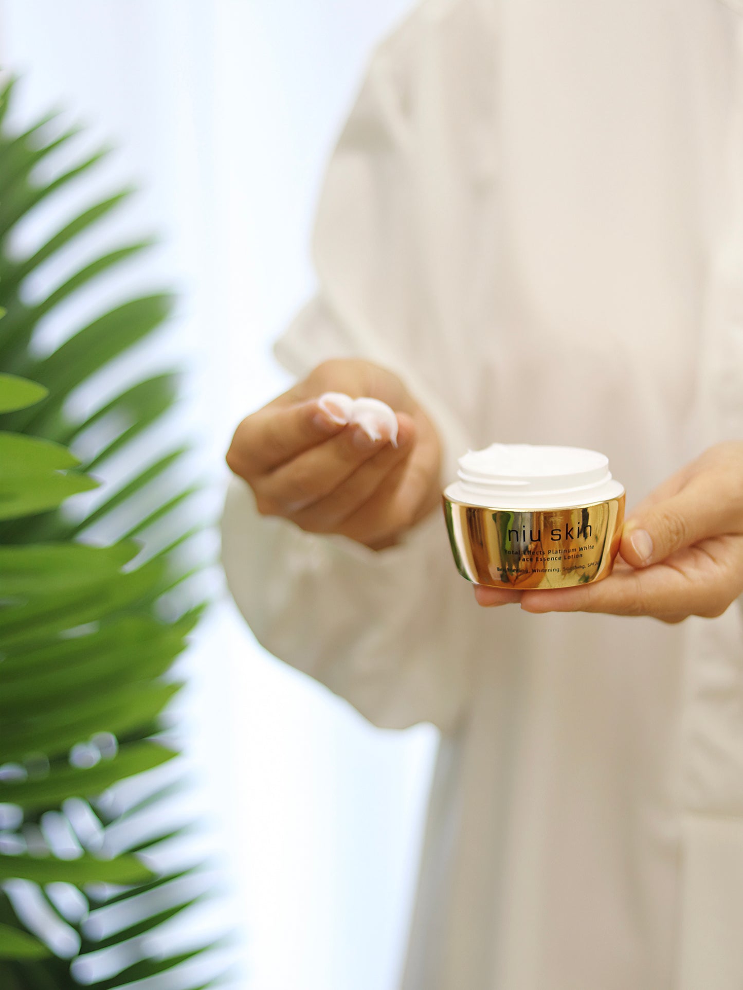 Face Cream - Niu Skin Total Effects Platinum White Face Essence Lotion